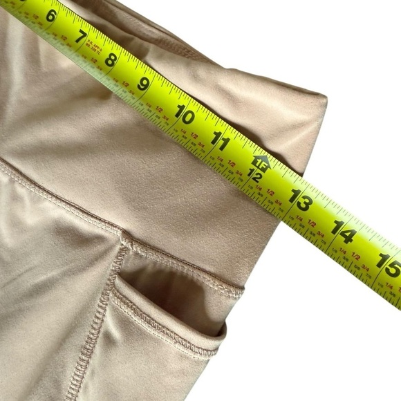 Soft pink leggings, stretchy and comfortable #leggings #activewear - Picture 2 of 4